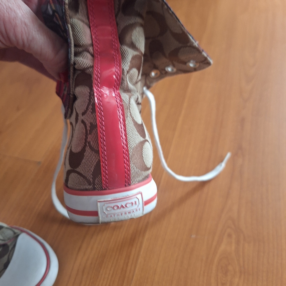 Coach HI top shoes - Picture 3 of 3